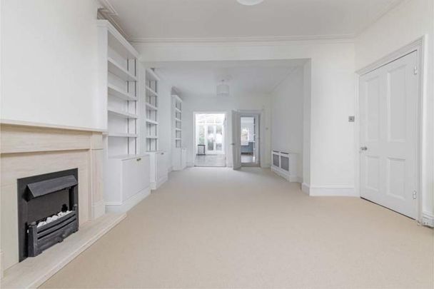 3 bedroom terraced house to rent - Photo 1