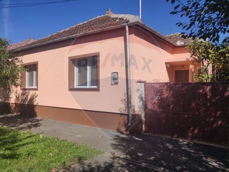 Casă de inchiriat Micalaca,pretabila pentru birouri - Fotografie 5