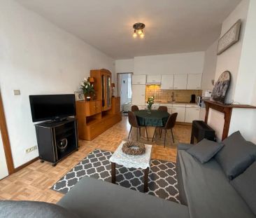 Gemeubeld appartement met één slaapkamer in een gebouw zonder lift. - Photo 4