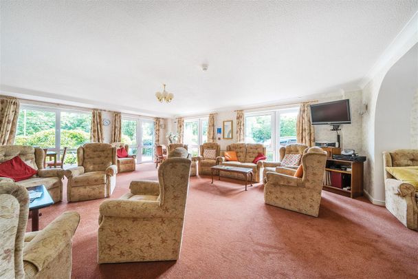 2 bed retirement property to rent in Elstree Road, Bushey, WD23 - Photo 1