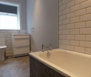 2 bedroom terraced house to rent - Photo 6