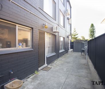 4/23 Military Road, West Beach - Photo 2