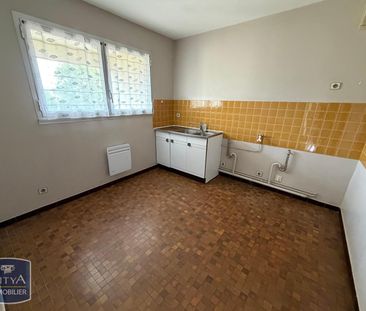 Location Appartement 3 pièces 65m² CHATEAUROUX 36000 - Photo 5