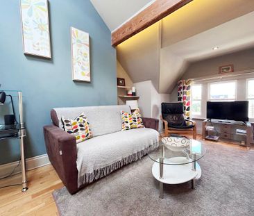 2 bedroom penthouse to rent - Photo 2