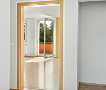 Ab 01.05.25 – geräumige 3-Raumwohnung mit Balkon inklusive Garage - Foto 1