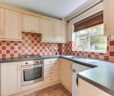 3 bedroom semi-detached house to rent - Photo 6