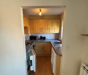 Studio to rent - Photo 2