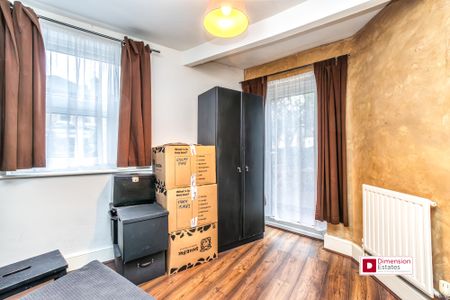 Walsingham Road, E5, London - Photo 4