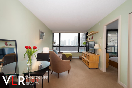 None in Downtown Vancouver, BC - Photo 4