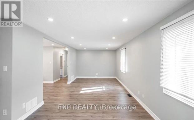 19 LOON AVENUE - Photo 1