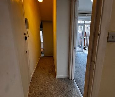 1 Bed Flat, Penge, SE20 - Photo 4