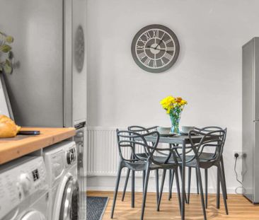 A SUPERB SHARED HOUSE FOR PROFESSIONALS Islip - Photo 4