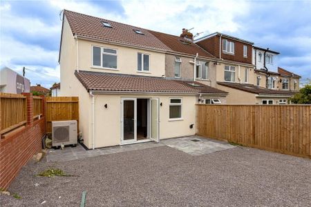 5 bedroom semi-detached house to rent - Photo 4