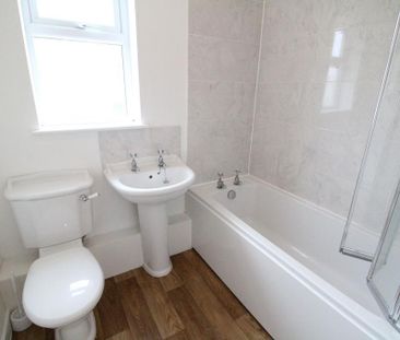 2 bedroom semi-detached house to rent - Photo 5