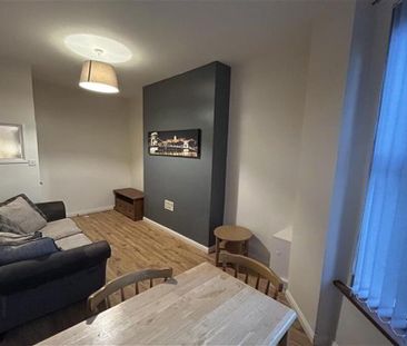 Flat 2, 40 Castleton Gardens, Belfast, BT15 3BY - Photo 1