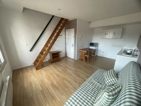 Location Appartement 2 pièces 29 m2 à Saint-Quentin - Photo 2