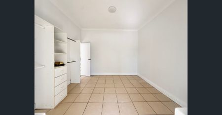 Neat 1 Bedroom Flat in Convenient Punchbowl Location - Photo 3