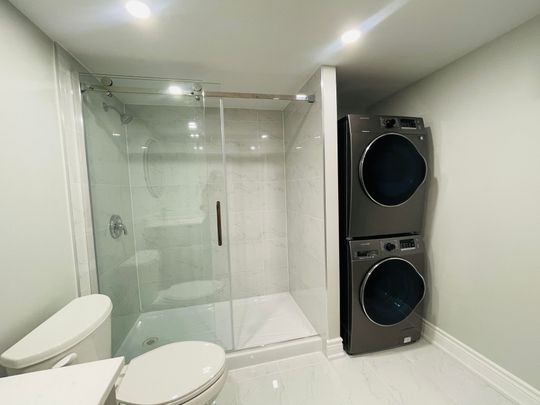 For Lease - 137 Bothwell Crescent Unit# Basment, Newmarket, Ontario - Photo 1