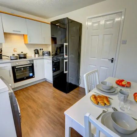 2 Bed Terraced House, Waveley Road, CV1 - Photo 4