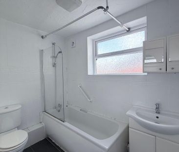 3 bedroom flat to rent - Photo 5