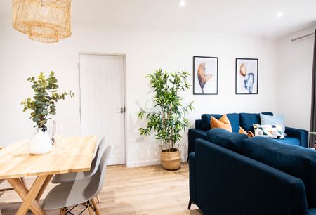 St Bride Court Waterhouse - Photo 4