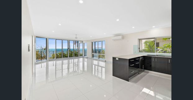 Elevated living with stunning ocean views - Photo 1