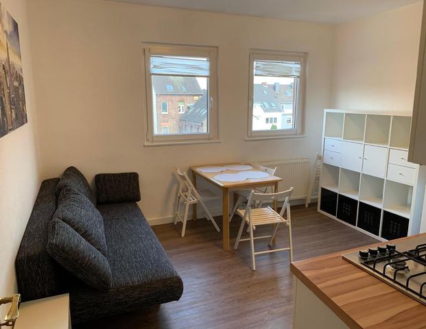 Stilvolle, vollmöblierte Wohnung direkt am HBF Krefeld - Photo 1