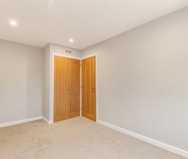 Poolside Close, Banbury - Photo 1