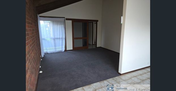 Modern 3-Bedroom Unit in a Quiet, Well-Maintained Block - Photo 1