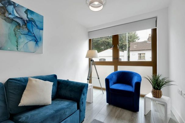 3 bedroom apartment to rent - Photo 1