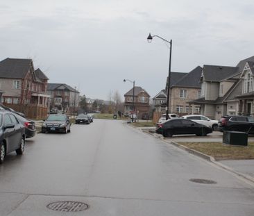 For Lease - 51 Mullholland Avenue, Cambridge, Ontario - Photo 4