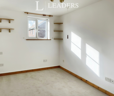 3 bedroom semi-detached house to rent - Photo 6