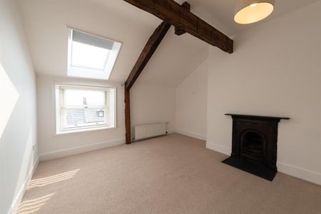 3 Bedroom Flat - Fourth Floor - Photo 4