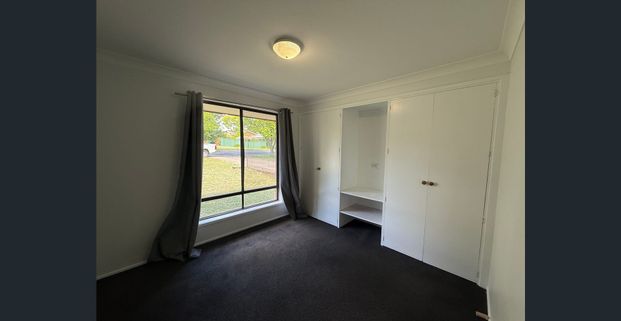 CONVENIENT & COSY - Photo 1