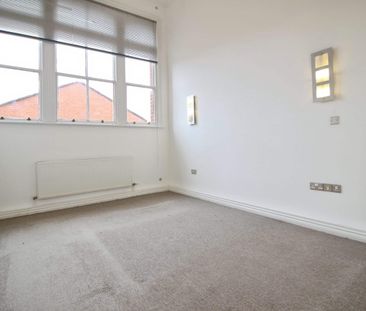 The Old School Euclid Street, Swindon, Swindon, SN1 - Photo 3