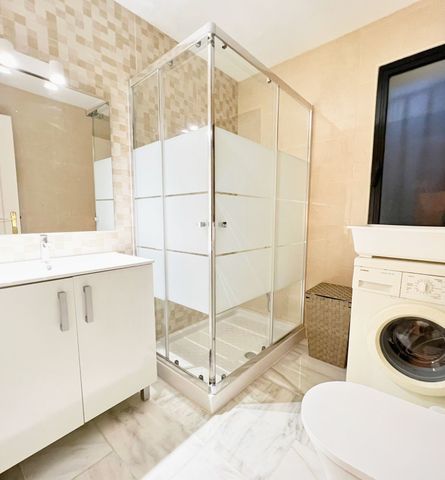 Casa adosada de alquiler en Bell Air, 9, Bel - Air - Photo 3