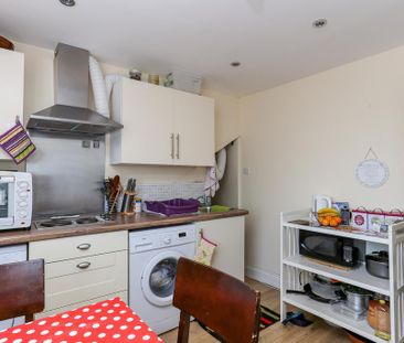 1 bedroom semi-detached house to rent - Photo 5