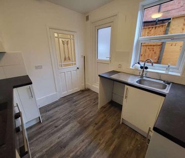 Luton, LU2 - Photo 5