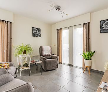 Perfect onderhouden woning 3slpk, garage en tuin. - Foto 2