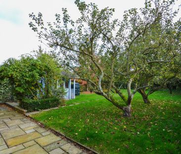 5 bedroom detached house to rent - Photo 4