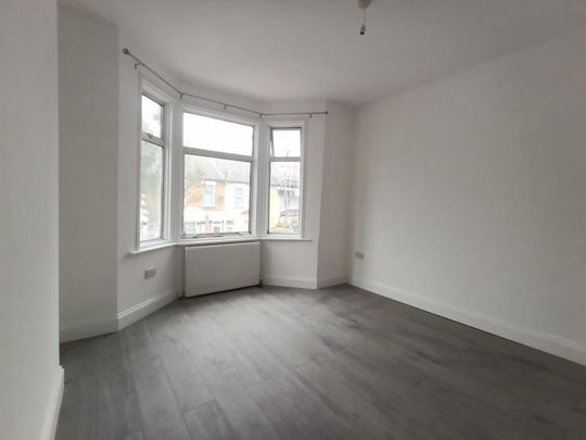 4 bedroom terraced house to rent - Photo 1