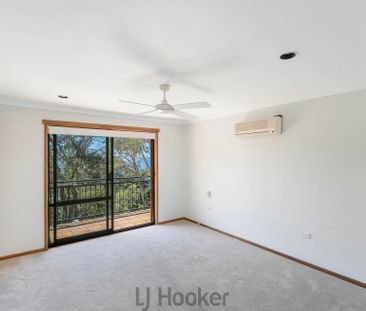 Elevated Living with Stunning Lake Macquarie Views - Photo 2