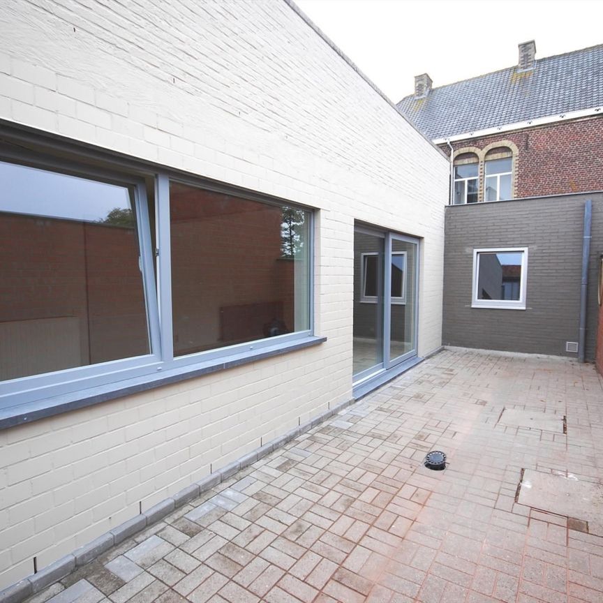 WONING NABIJ HET CENTRUM VAN OOSTNIEUWKERKE - Foto 1