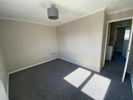 2 bedroom semi-detached house to rent - Photo 3