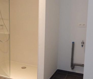 Appartement te huur in Evere voor € 950 met 1 slaapkamer - Photo 2