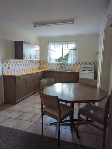 2/327 Hume Street - Photo 4