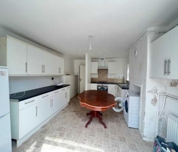 House share to rent - Photo 4