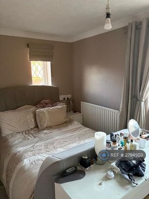 2 bedroom end of terrace house to rent - Photo 1