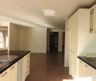 FAMILY HOME IN TARNEIT - Photo 2