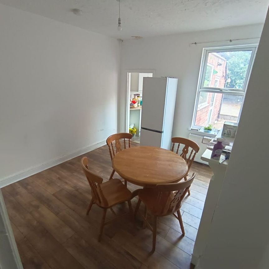 3 Bed Terraced House, Richmond Street, CV2 - Photo 1